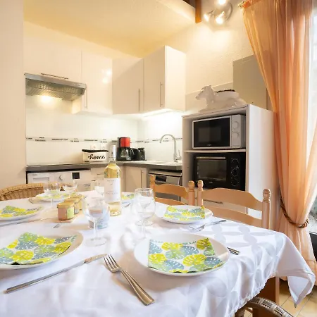 Holiday home Holiday Home Les Maisons De La Plage-4 By Interhome *