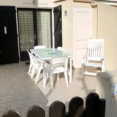 Holiday home Holiday Home Les Maisons De La Plage-4 By Interhome *