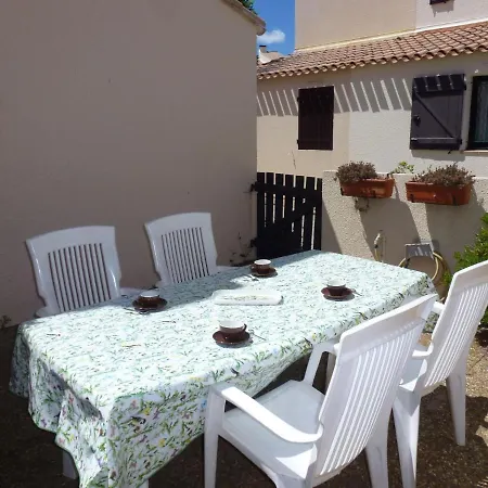 Holiday home Holiday Home Les Maisons De La Plage-4 By Interhome *