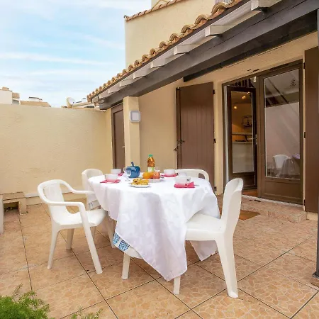 Holiday home Holiday Home Les Maisons De La Plage-4 By Interhome *