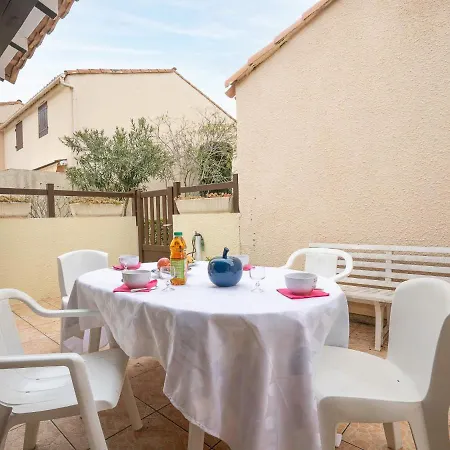 Holiday home Holiday Home Les Maisons De La Plage-4 By Interhome *