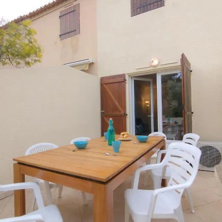 Holiday home Holiday Home Les Maisons De La Plage-4 By Interhome Le Grau-du-Roi