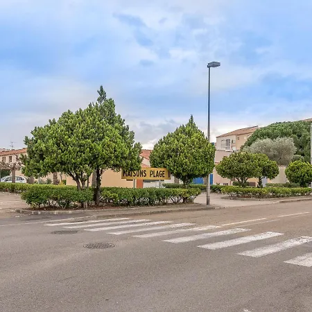 Holiday home Holiday Home Les Maisons De La Plage-4 By Interhome
